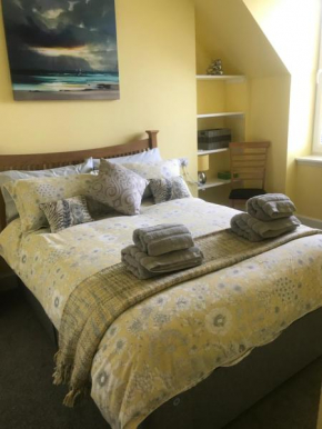 Kenneth Street Apartment